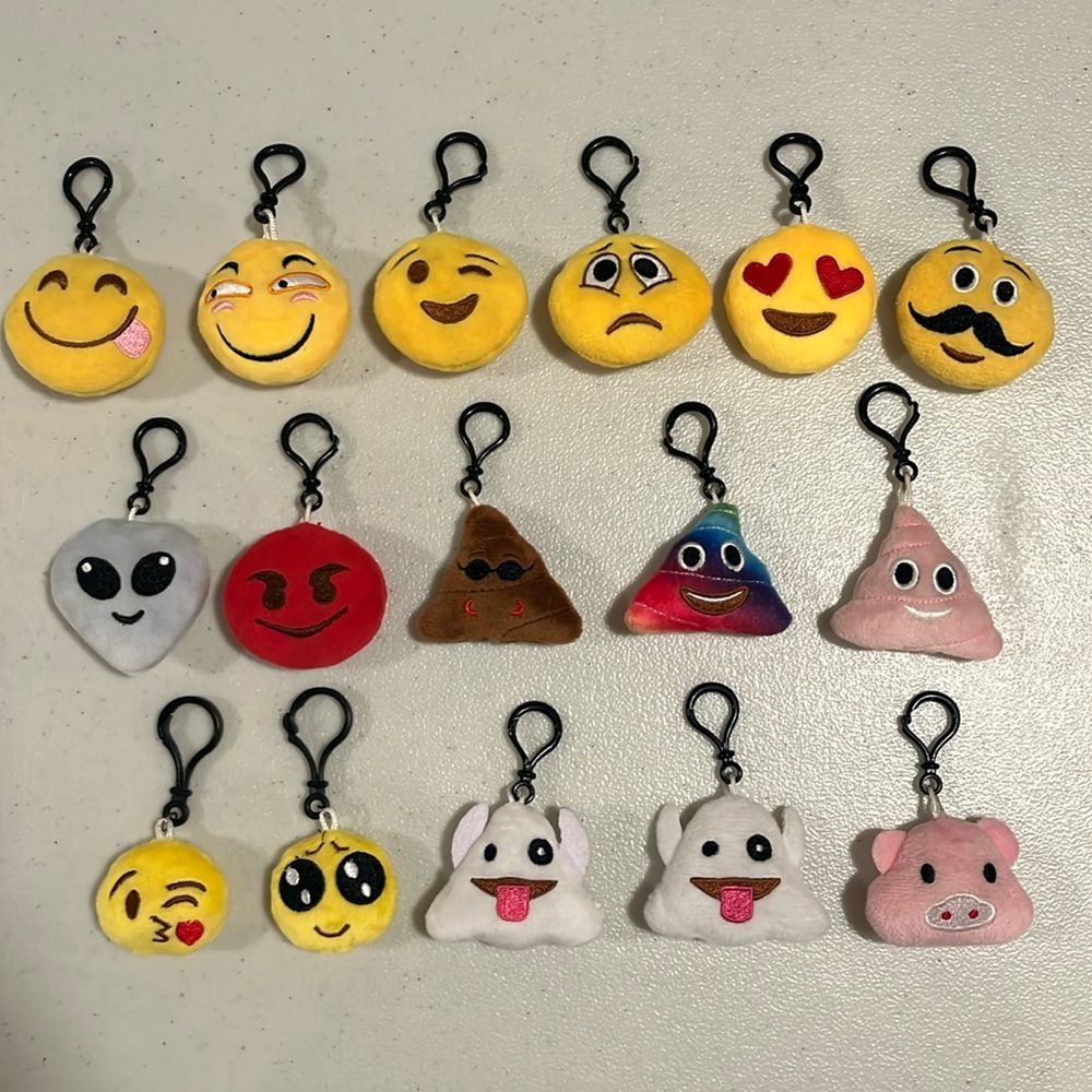 16 Emoji Keychains/Backpack Clips